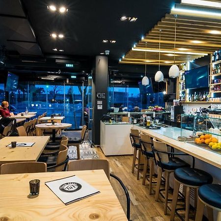 Blackhaus Young Mini Thessaloníki Eksteriør bilde